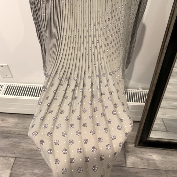 Flowy blouse - Picture 3 of 4